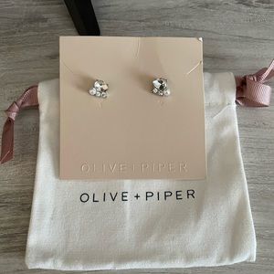 Olive and Piper earrings EUC